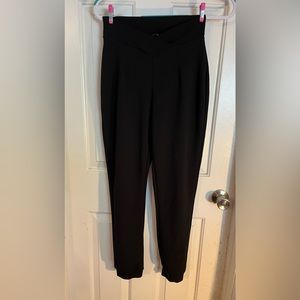 Boohoo V waist cuffed skinny trouser. Black. Size 6. Worn once.